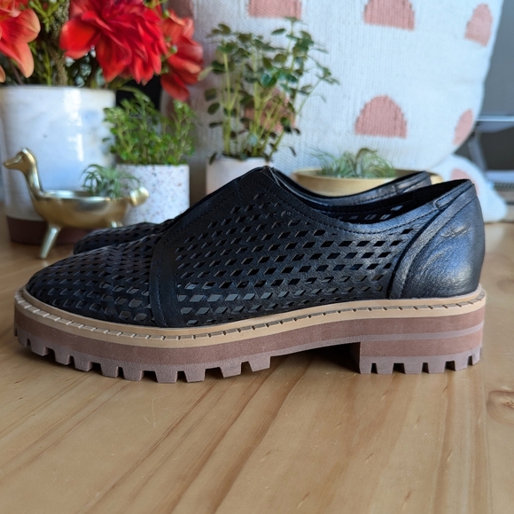 Vince Camuto Black Leather Mritsa Perforated Slip-on Derby Oxford Sneaker - Picture 5 of 11
